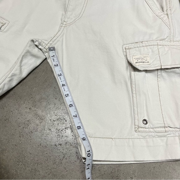 Vintage Y2K Levi's Faded Grunge Baggy Cargo Shorts - Picture 11 of 12